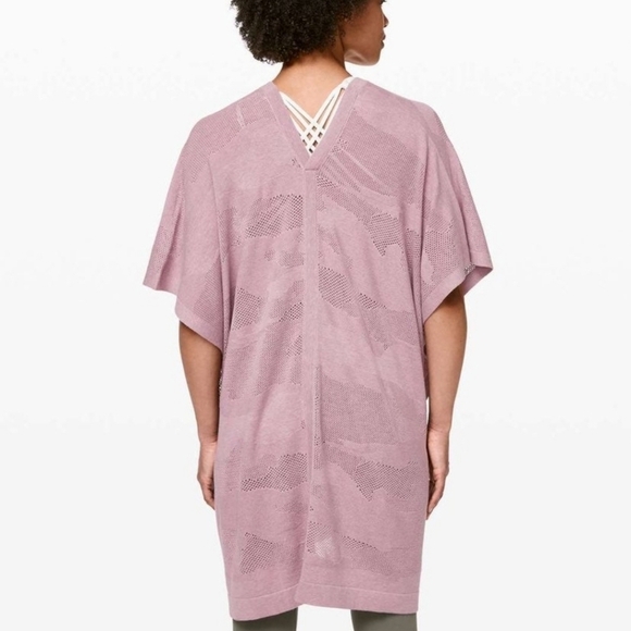 Lululemon Find Your Light Wrap - Picture 2 of 12